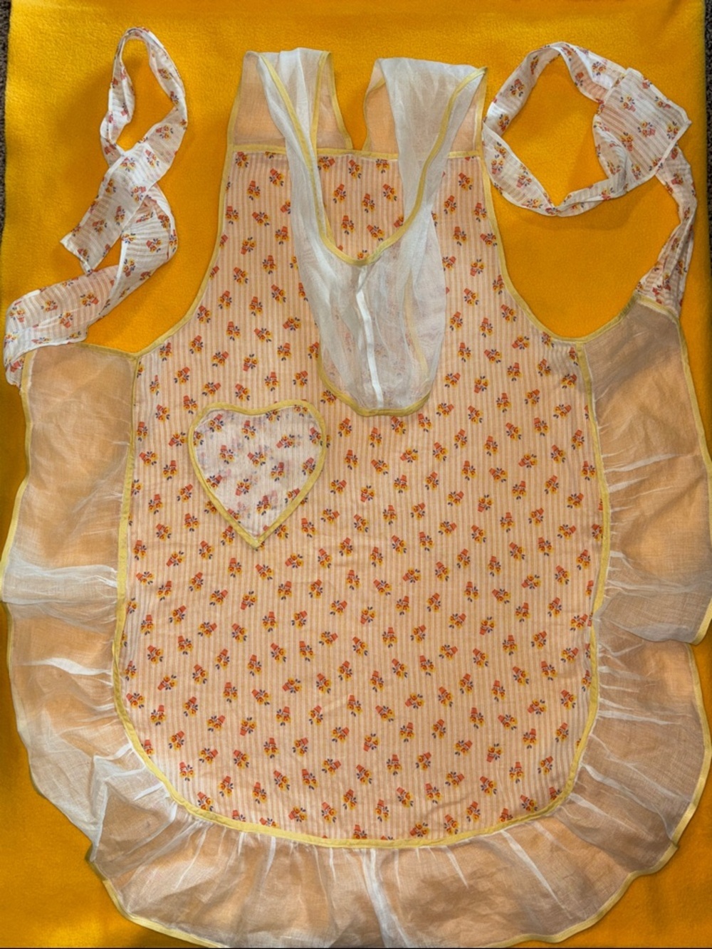 Vintage Apron * Women’s Flower Pot/Sheer Design Midcentury Kitchen Crafting